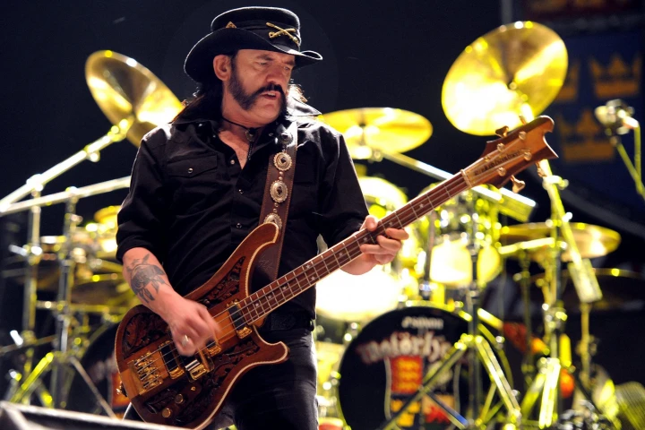 Las cenizas de Lemmy Kilmister se exhibirán en un club de striptease en Londres